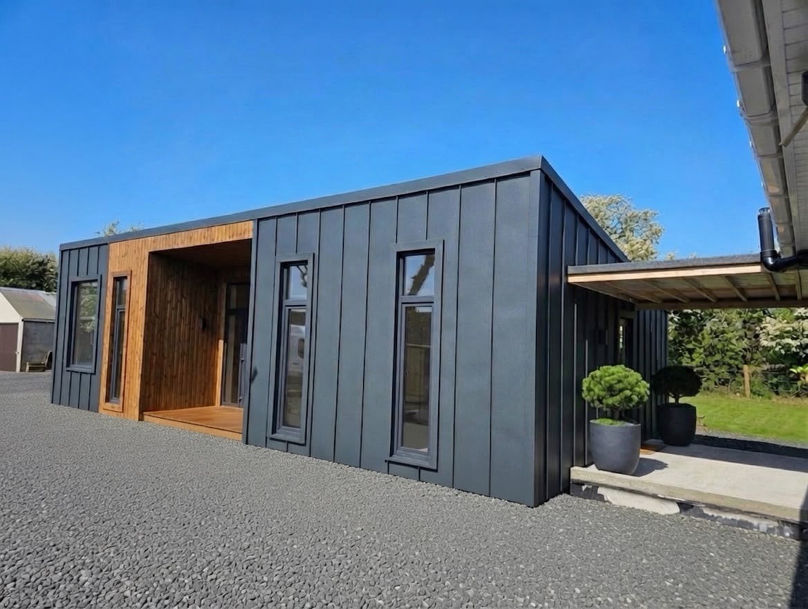 Contemporary Hybrid Residential Annexe